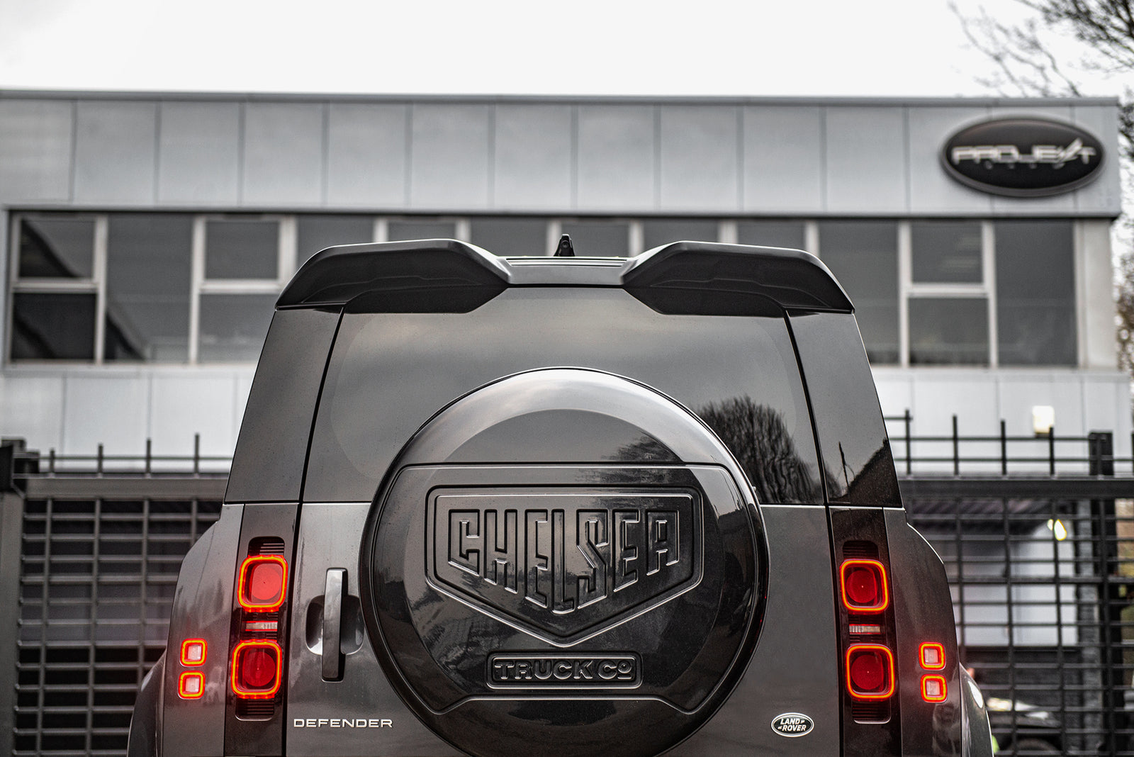 Land Rover Defender (2020-Present) Large Rear Roof Wing